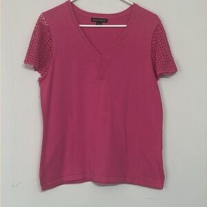 🌞 Designers Originals Barbie pink flutter crochet sleeves v-neck tee women L